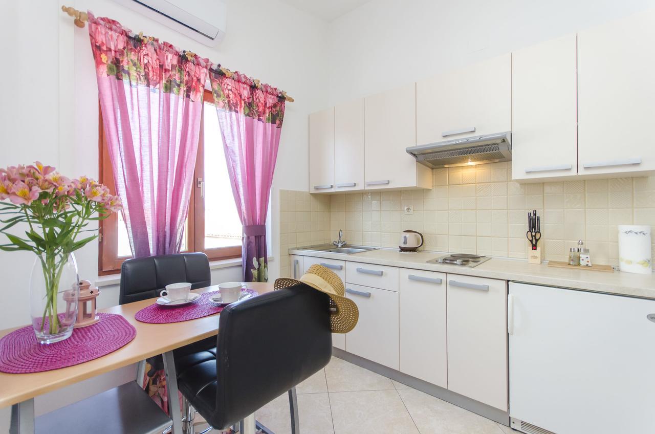Apartment Marija Vodice Buitenkant foto